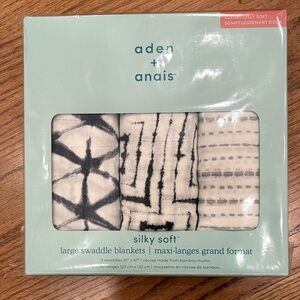 aden + anais Silky Soft Swaddle Blankets - Black and White